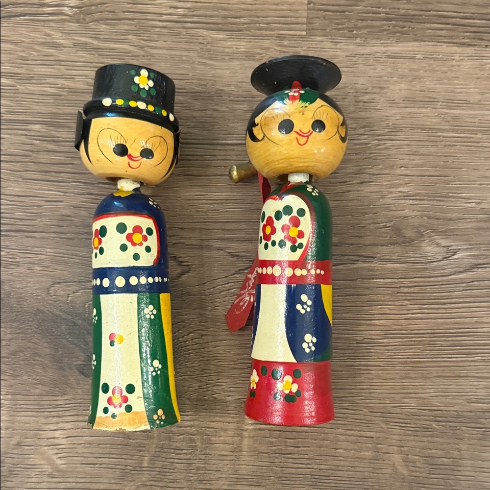 Vintage Wood Kokeshi Bobble head Figurines, Vintage bobbleheads Korea